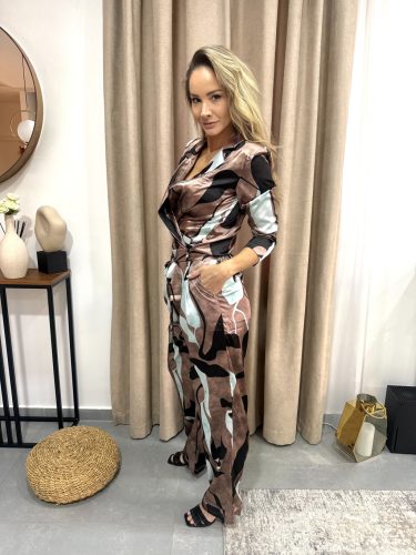 Bézs elegáns szett kék–fekete mintával