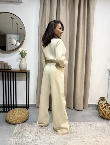 Bézs overál barna nyakkal