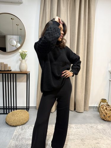 Kötött fekete böujjú pulóver