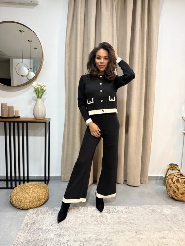 Fekete elegáns kötött szett feher zsebekkel